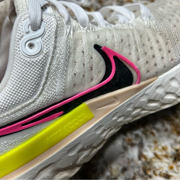 Nike React Infinity Run Flynit 2 White Mens Size 9.5 DJ5395-100 - Picture 11 of 11